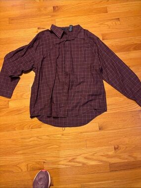 Arrow Men's Burgundy Windowpane Button-Down Shirt